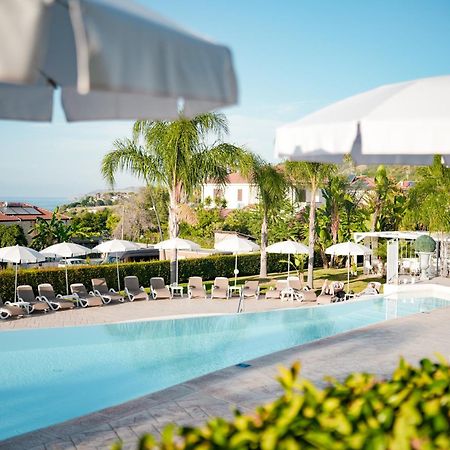 Sentido Michelizia Tropea Resort Экстерьер фото