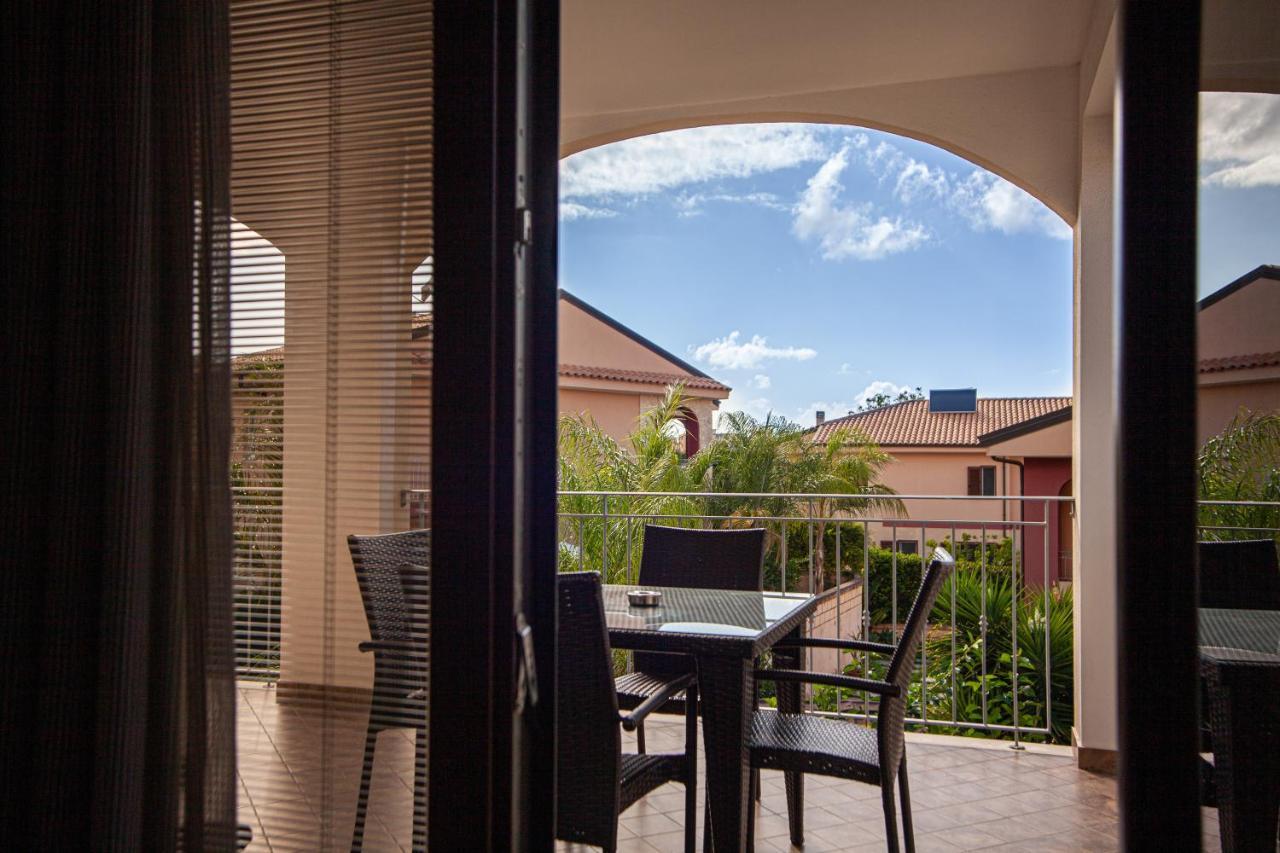Sentido Michelizia Tropea Resort Экстерьер фото